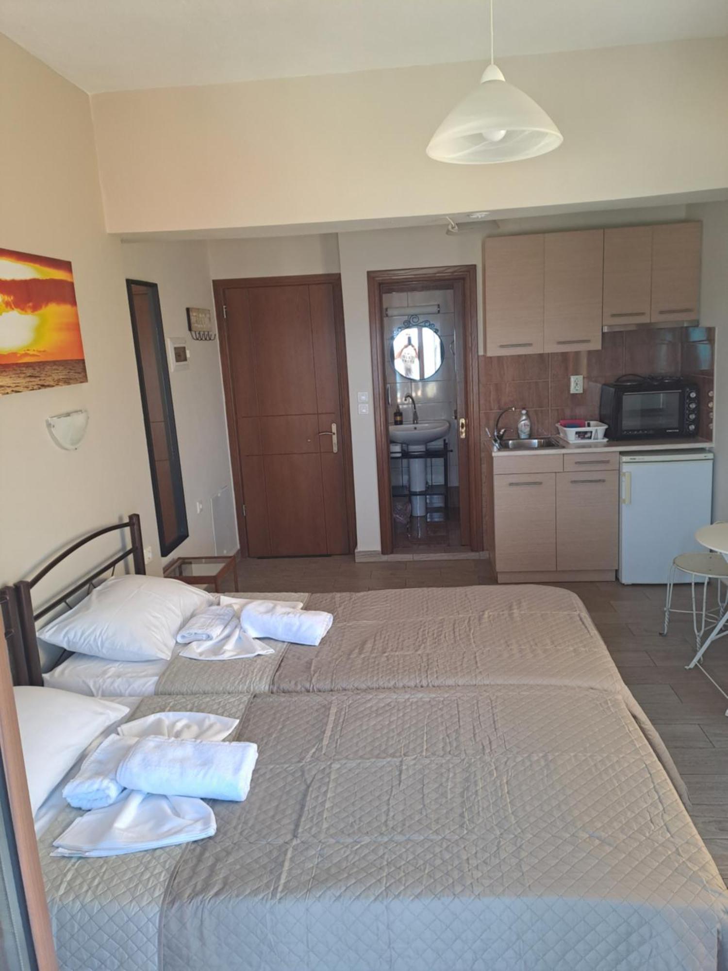 Diolkos Apartement Nea Roda Oda fotoğraf